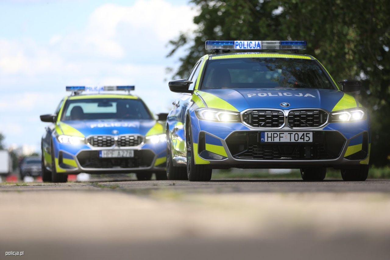 Nowe radiowozy dla policji [13.08.2026] - zdjęcie #6 - eOstroleka.pl