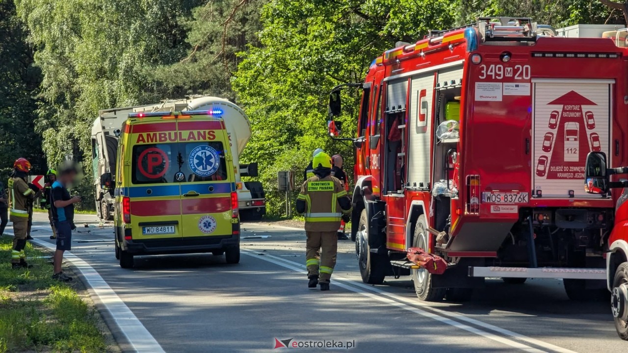 Zderzenie dwóch ciężarówek w Czerwinie [13.08.2026] - zdjęcie #3 - eOstroleka.pl