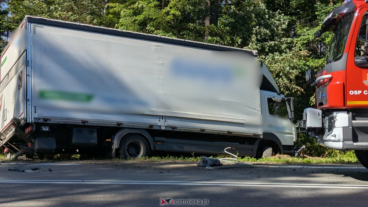 Zderzenie dwóch ciężarówek w Czerwinie [13.08.2026] - zdjęcie #2 - eOstroleka.pl