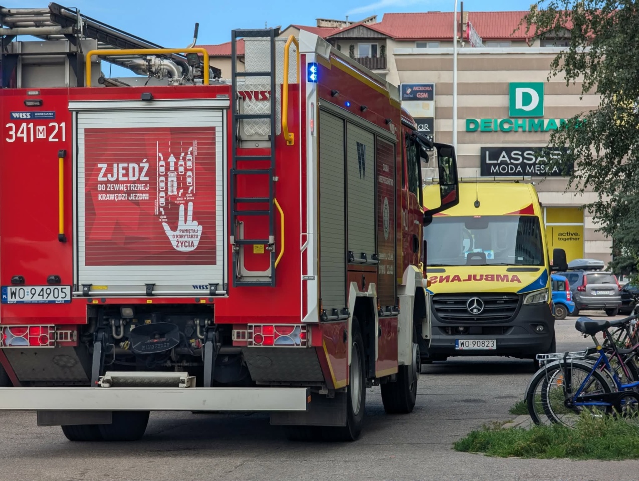 Akcja ratunkowa na osiedlu Śródmieście w Ostrołęce [13.08.2026] - zdjęcie #7 - eOstroleka.pl