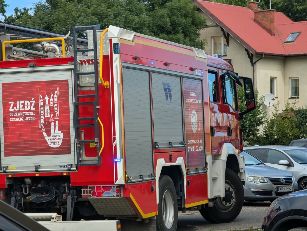 Akcja ratunkowa na osiedlu Śródmieście w Ostrołęce [13.08.2026] - zdjęcie #6 - eOstroleka.pl