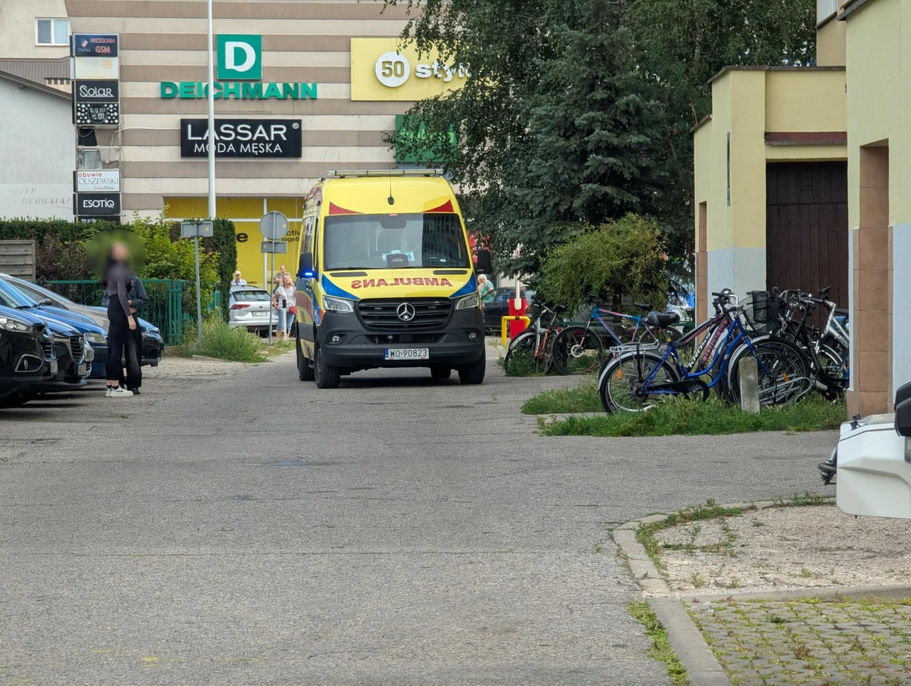 Akcja ratunkowa na osiedlu Śródmieście w Ostrołęce [13.08.2026] - zdjęcie #4 - eOstroleka.pl