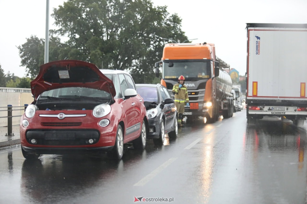 Wypadek na moście w Ostrołęce [18.08.2026] - zdjęcie #9 - eOstroleka.pl