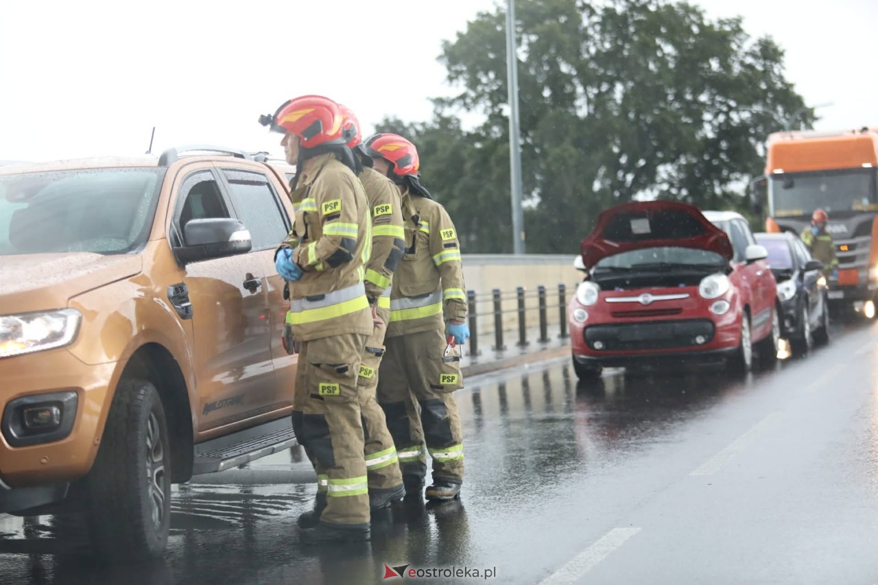 Wypadek na moście w Ostrołęce [18.08.2026] - zdjęcie #7 - eOstroleka.pl