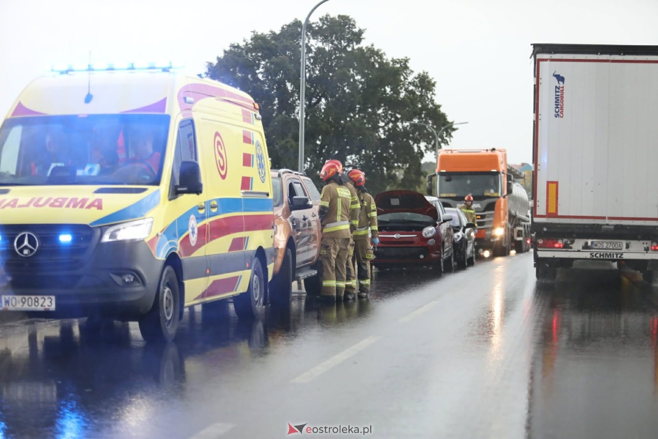 Wypadek na moście w Ostrołęce [18.08.2026] - zdjęcie #3 - eOstroleka.pl