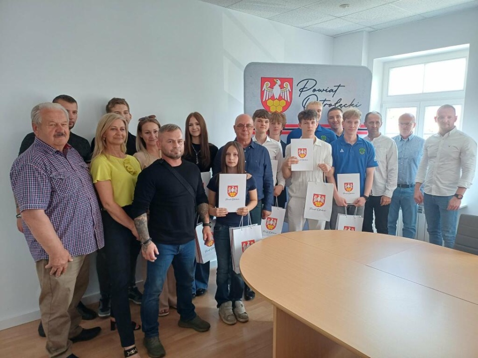 Sportowcy z nagrodami starosty ostrołęckiego [18.08.2026] - zdjęcie #23 - eOstroleka.pl