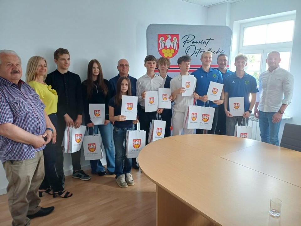 Sportowcy z nagrodami starosty ostrołęckiego [18.08.2026] - zdjęcie #19 - eOstroleka.pl