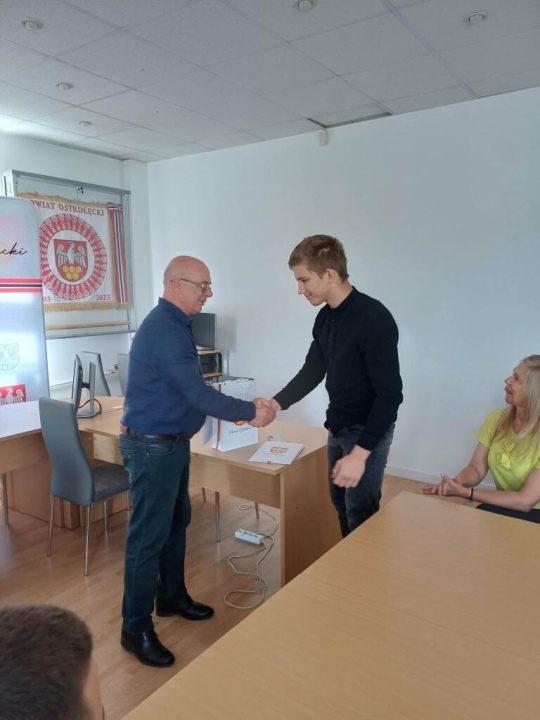 Sportowcy z nagrodami starosty ostrołęckiego [18.08.2026] - zdjęcie #17 - eOstroleka.pl