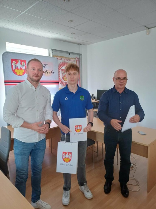 Sportowcy z nagrodami starosty ostrołęckiego [18.08.2026] - zdjęcie #15 - eOstroleka.pl