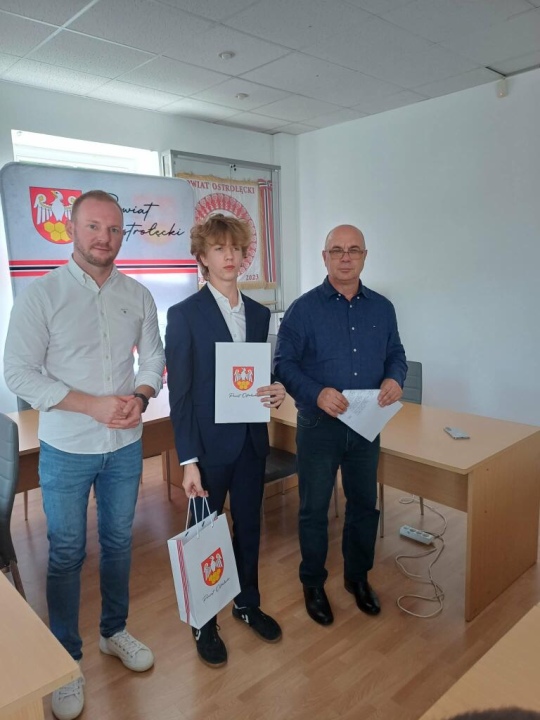 Sportowcy z nagrodami starosty ostrołęckiego [18.08.2026] - zdjęcie #12 - eOstroleka.pl