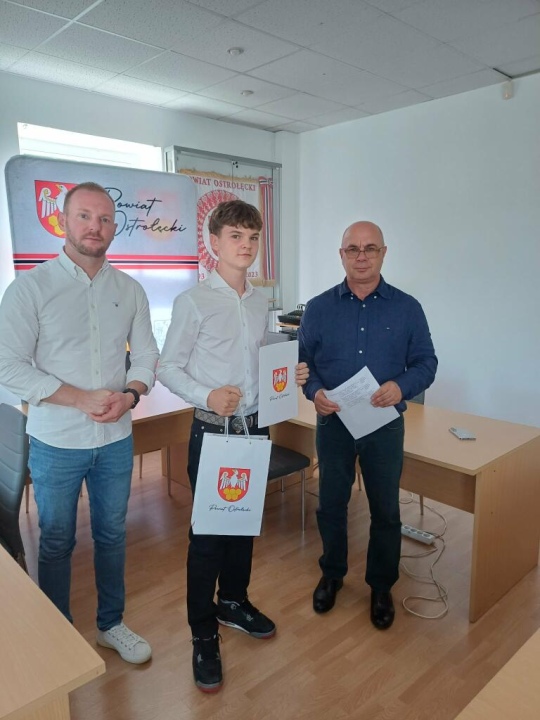 Sportowcy z nagrodami starosty ostrołęckiego [18.08.2026] - zdjęcie #9 - eOstroleka.pl
