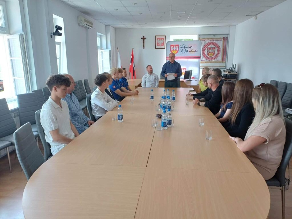 Sportowcy z nagrodami starosty ostrołęckiego [18.08.2026] - zdjęcie #2 - eOstroleka.pl