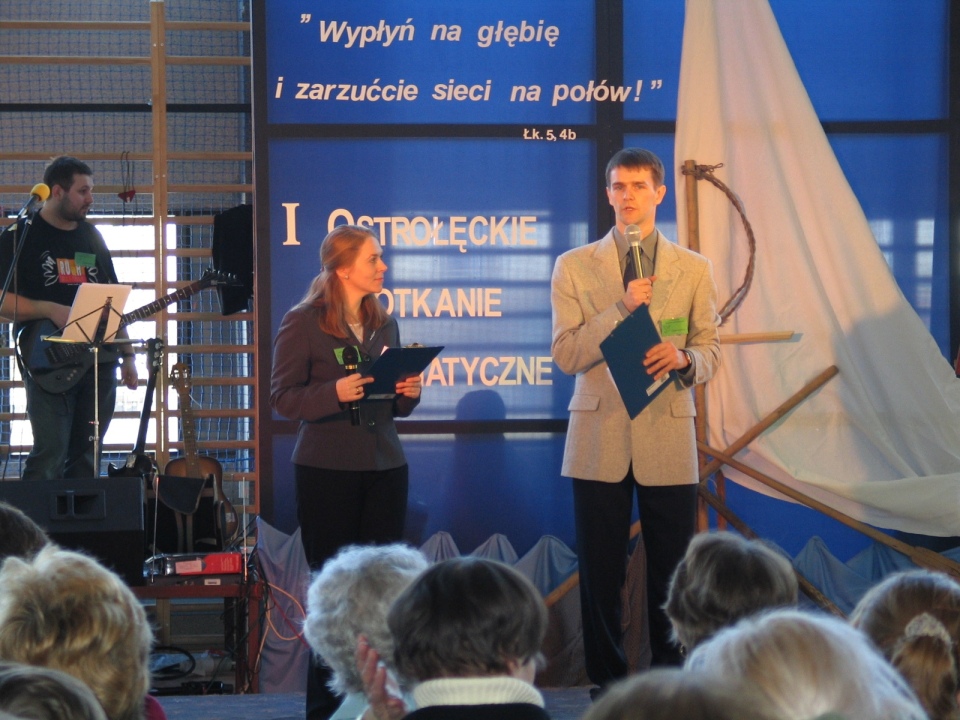 I Ostrołęckie Spotkania Charyzmatyczne - 2004 rok - zdjęcie #24 - eOstroleka.pl