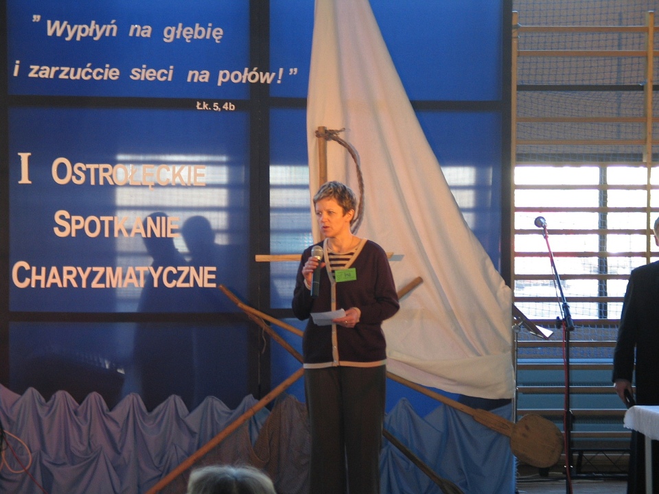 I Ostrołęckie Spotkania Charyzmatyczne - 2004 rok - zdjęcie #17 - eOstroleka.pl