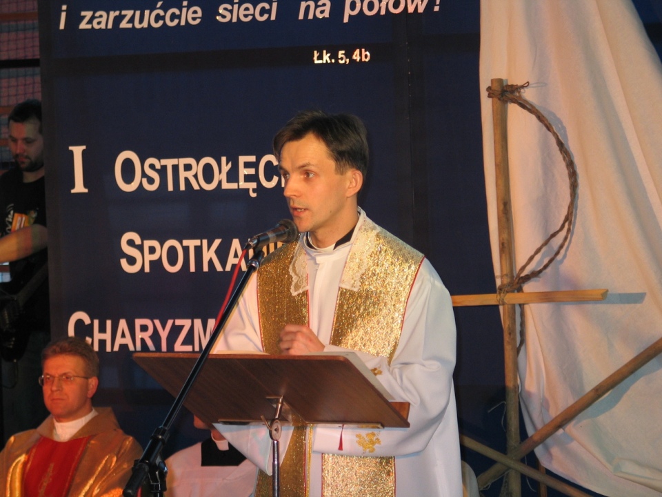 I Ostrołęckie Spotkania Charyzmatyczne - 2004 rok - zdjęcie #13 - eOstroleka.pl