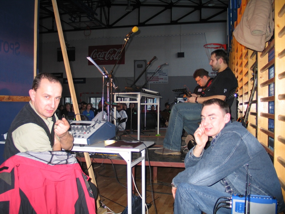 I Ostrołęckie Spotkania Charyzmatyczne - 2004 rok - zdjęcie #11 - eOstroleka.pl