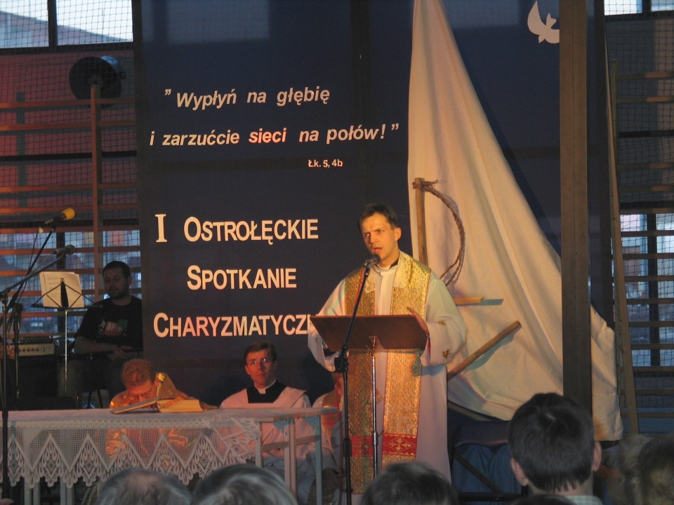 I Ostrołęckie Spotkania Charyzmatyczne - 2004 rok - zdjęcie #10 - eOstroleka.pl