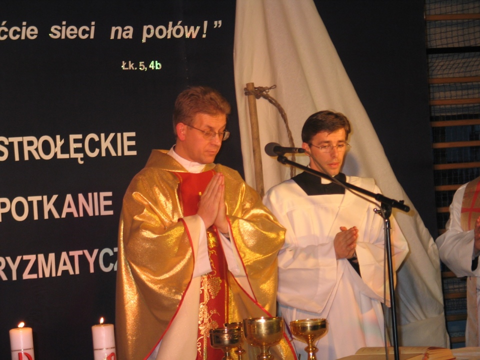 I Ostrołęckie Spotkania Charyzmatyczne - 2004 rok - zdjęcie #3 - eOstroleka.pl
