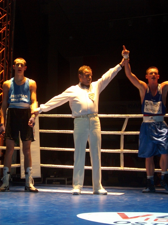 Mistrzostwa Polski juniorów w boksie 2004 Ostrołęka - zdjęcie #25 - eOstroleka.pl