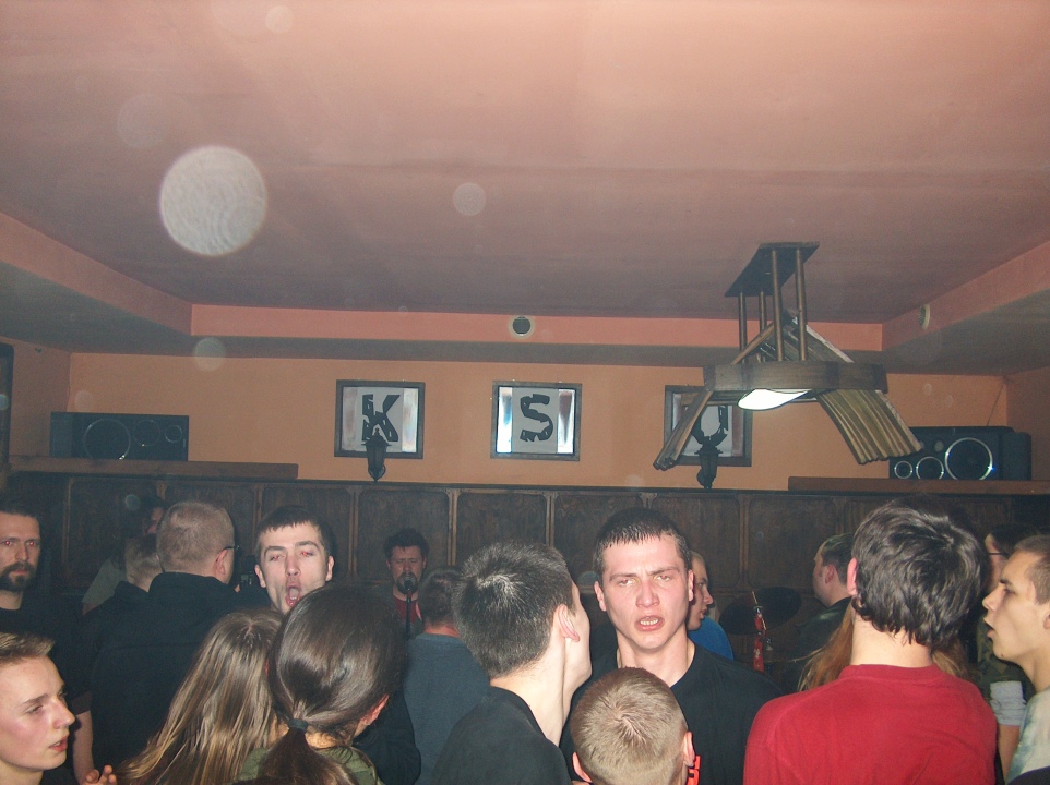 Koncert KSU w Pubie u Gibona 2004 rok Ostrołęka - zdjęcie #23 - eOstroleka.pl
