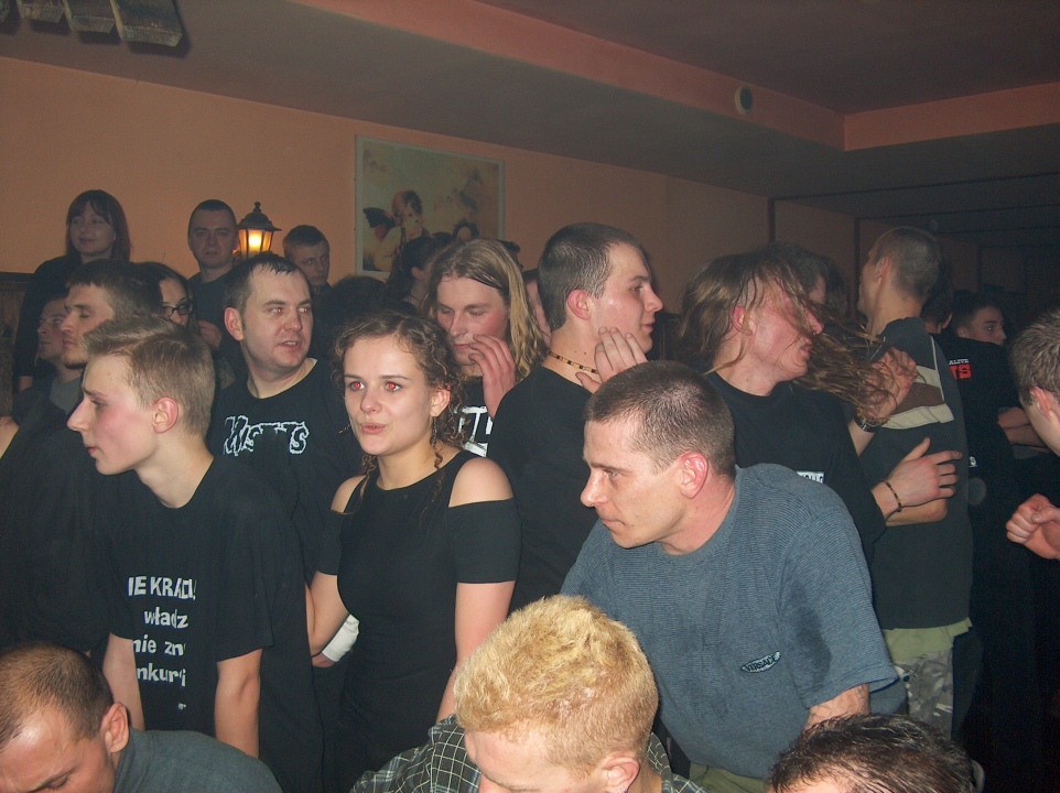 Koncert KSU w Pubie u Gibona 2004 rok Ostrołęka - zdjęcie #5 - eOstroleka.pl