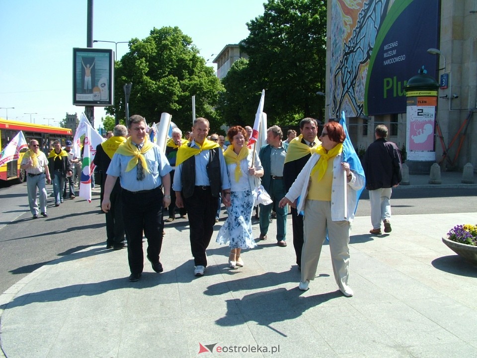 Pikieta pracowników elektrowni Ostrołęka Warszawa 2005 - zdjęcie #36 - eOstroleka.pl
