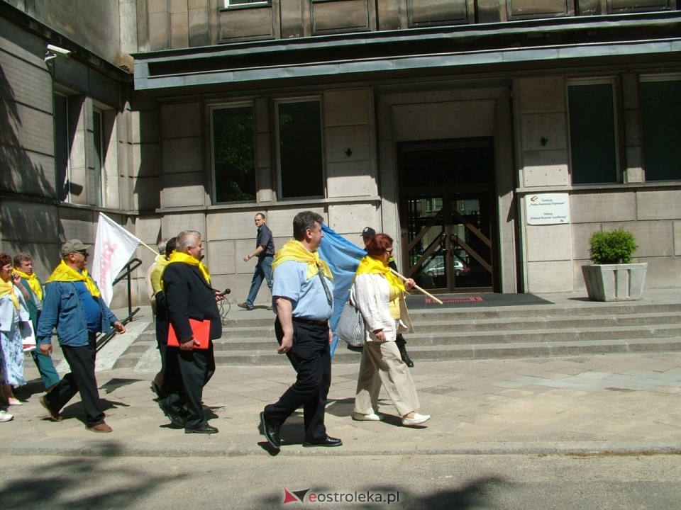 Pikieta pracowników elektrowni Ostrołęka Warszawa 2005 - zdjęcie #32 - eOstroleka.pl
