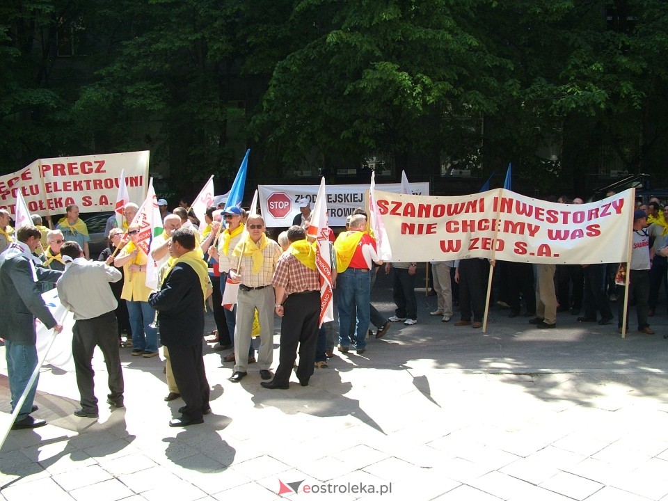 Pikieta pracowników elektrowni Ostrołęka Warszawa 2005 - zdjęcie #30 - eOstroleka.pl