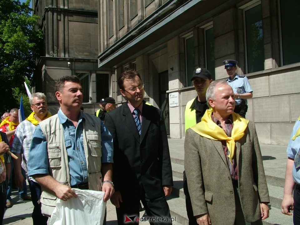 Pikieta pracowników elektrowni Ostrołęka Warszawa 2005 - zdjęcie #23 - eOstroleka.pl