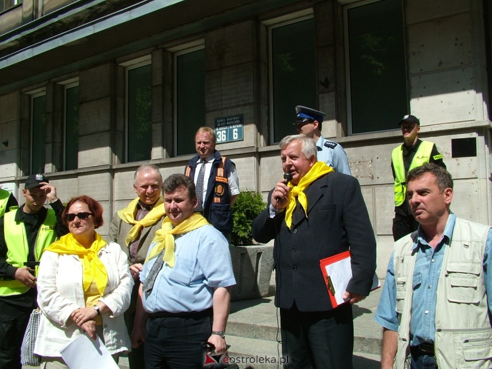 Pikieta pracowników elektrowni Ostrołęka Warszawa 2005 - zdjęcie #20 - eOstroleka.pl
