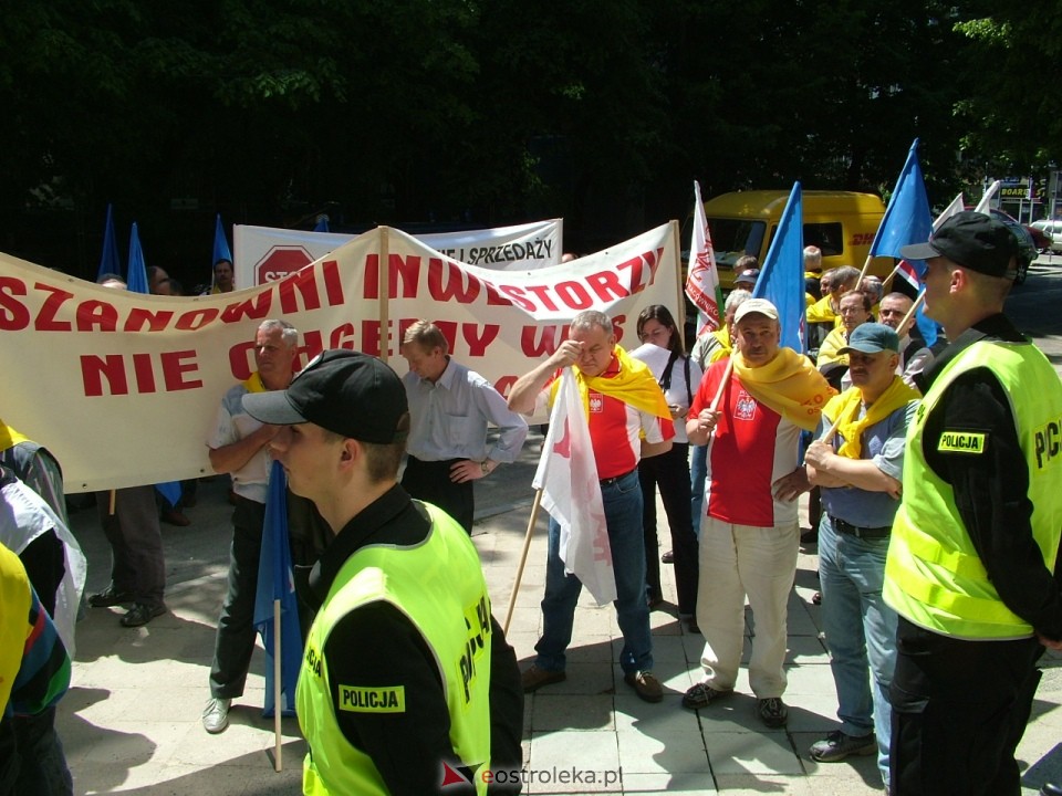 Pikieta pracowników elektrowni Ostrołęka Warszawa 2005 - zdjęcie #13 - eOstroleka.pl