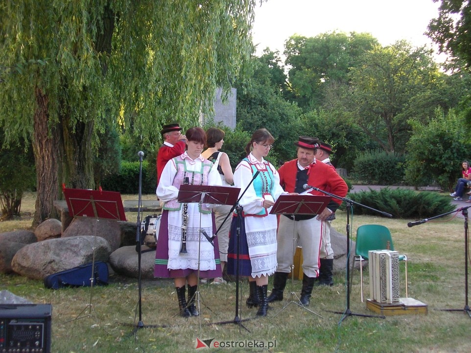 Art Czwartek lipiec 2005 rok Ostrołęka - zdjęcie #17 - eOstroleka.pl