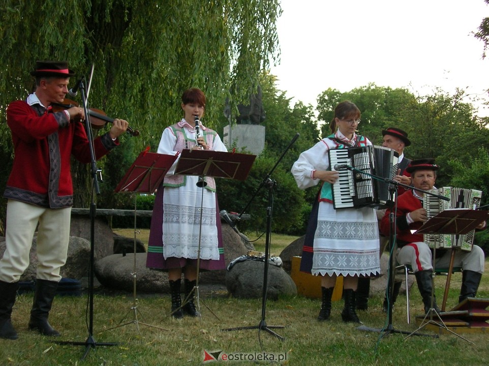 Art Czwartek lipiec 2005 rok Ostrołęka - zdjęcie #2 - eOstroleka.pl