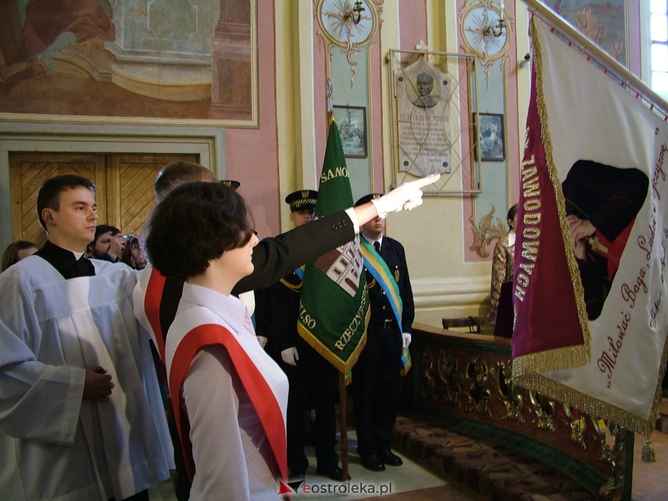 Nadanie imienia ZSZ 3 w Ostrołęce w 2004 roku - zdjęcie #14 - eOstroleka.pl