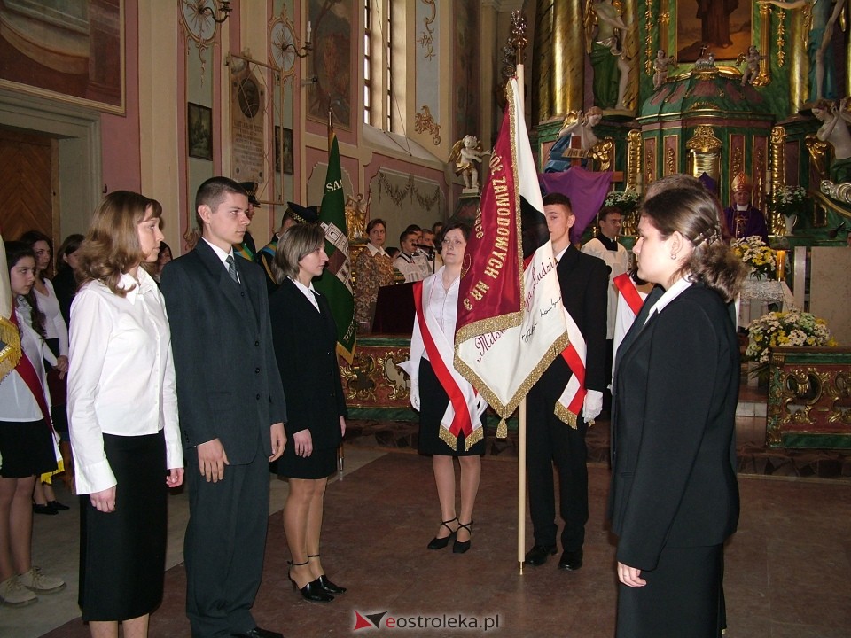 Nadanie imienia ZSZ 3 w Ostrołęce w 2004 roku - zdjęcie #10 - eOstroleka.pl