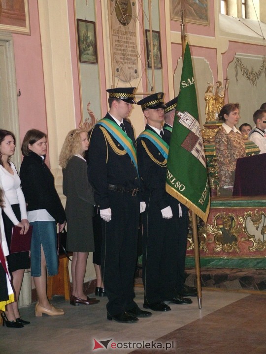 Nadanie imienia ZSZ 3 w Ostrołęce w 2004 roku - zdjęcie #5 - eOstroleka.pl