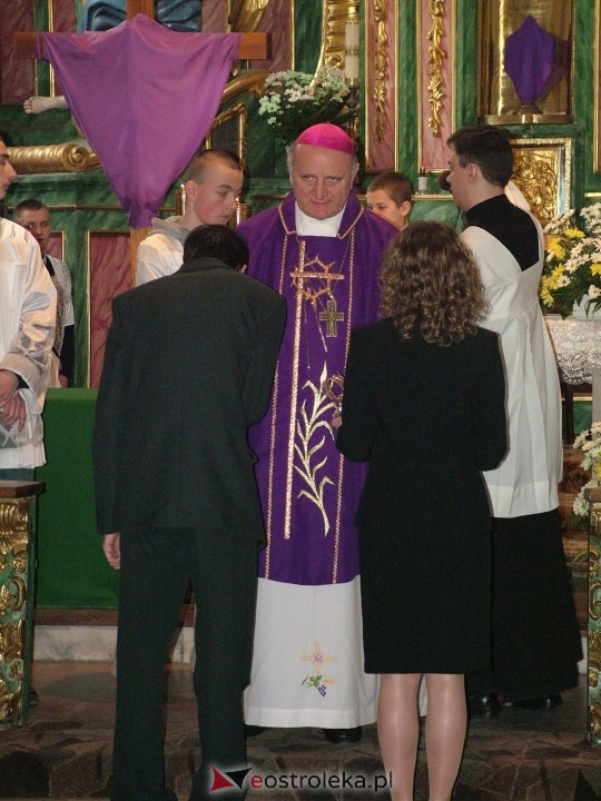 Nadanie imienia ZSZ 3 w Ostrołęce w 2004 roku - zdjęcie #2 - eOstroleka.pl