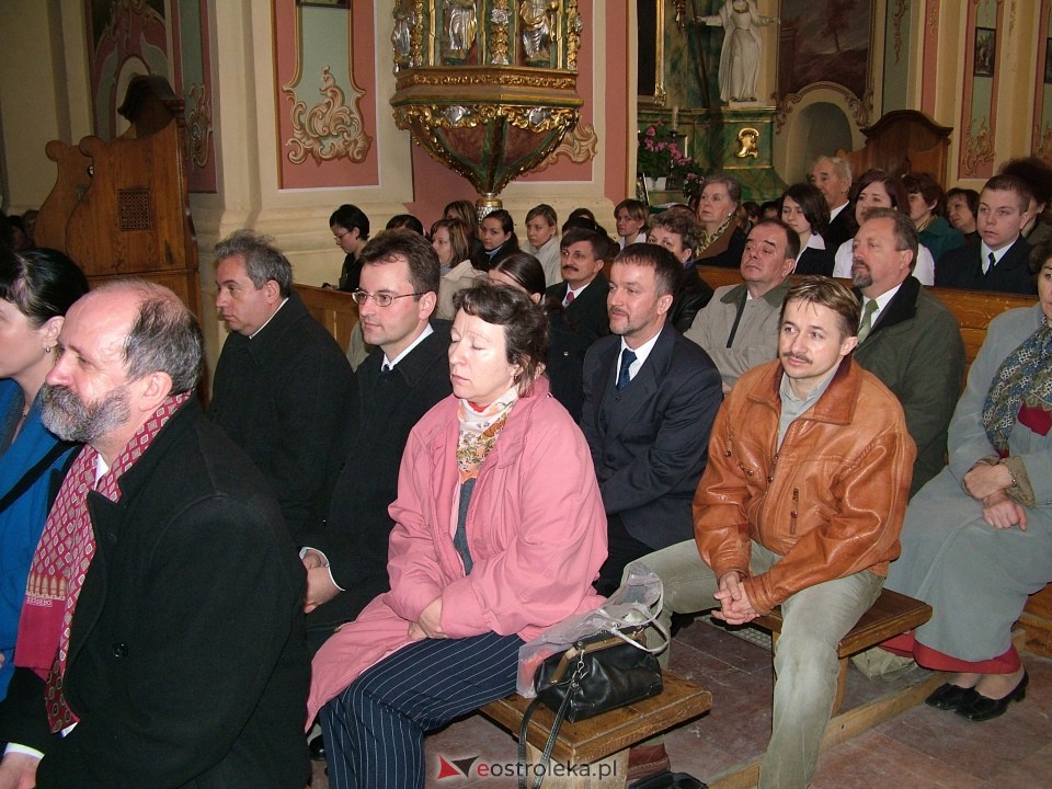Nadanie imienia ZSZ 3 w Ostrołęce w 2004 roku - zdjęcie #1 - eOstroleka.pl