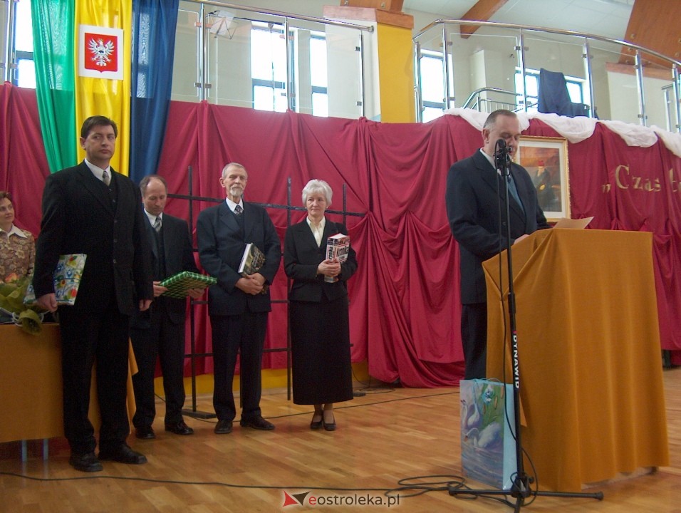 Nadanie imienia ZSZ 3 w Ostrołęce w 2004 roku - zdjęcie #20 - eOstroleka.pl