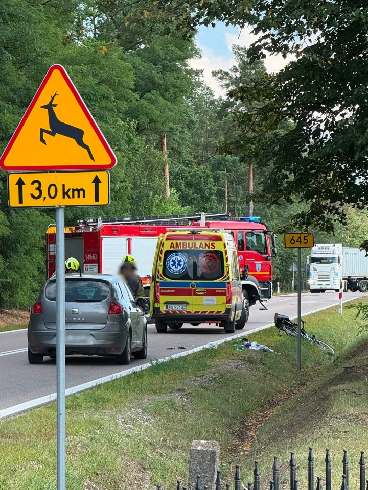 Poważny wypadek w Wykrocie na DW 645 [20.08.2026] - zdjęcie #4 - eOstroleka.pl