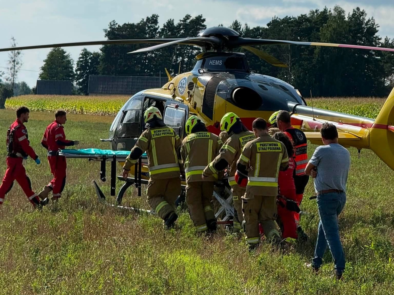 Poważny wypadek w Wykrocie na DW 645 [20.08.2026] - zdjęcie #3 - eOstroleka.pl