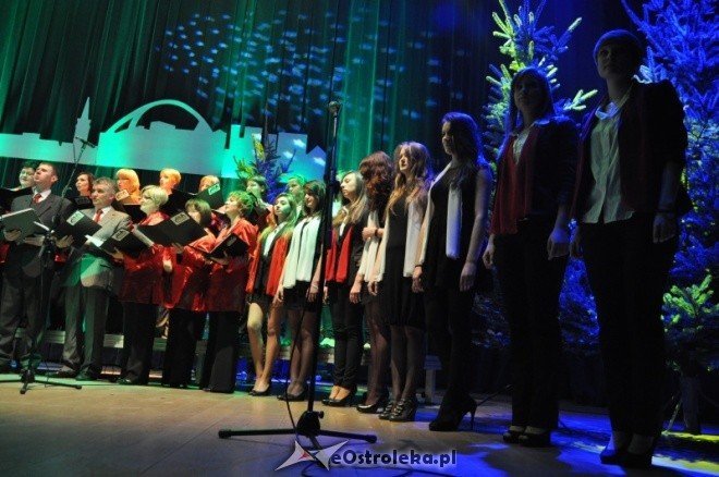 OCK: Koncert Podzielmy się kolędą [20.XII.2011] - zdjęcie #10 - eOstroleka.pl