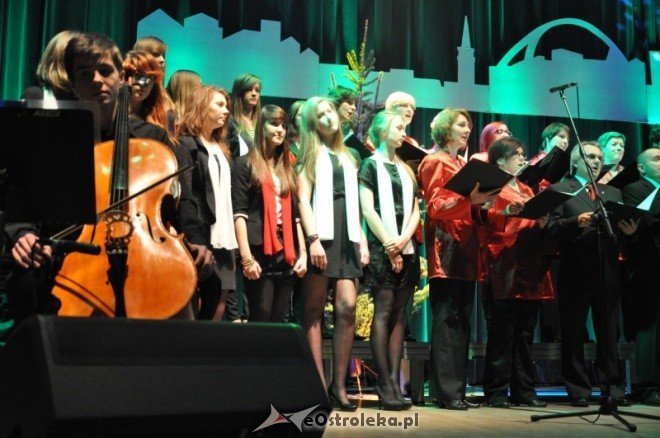 OCK: Koncert Podzielmy się kolędą [20.XII.2011] - zdjęcie #11 - eOstroleka.pl