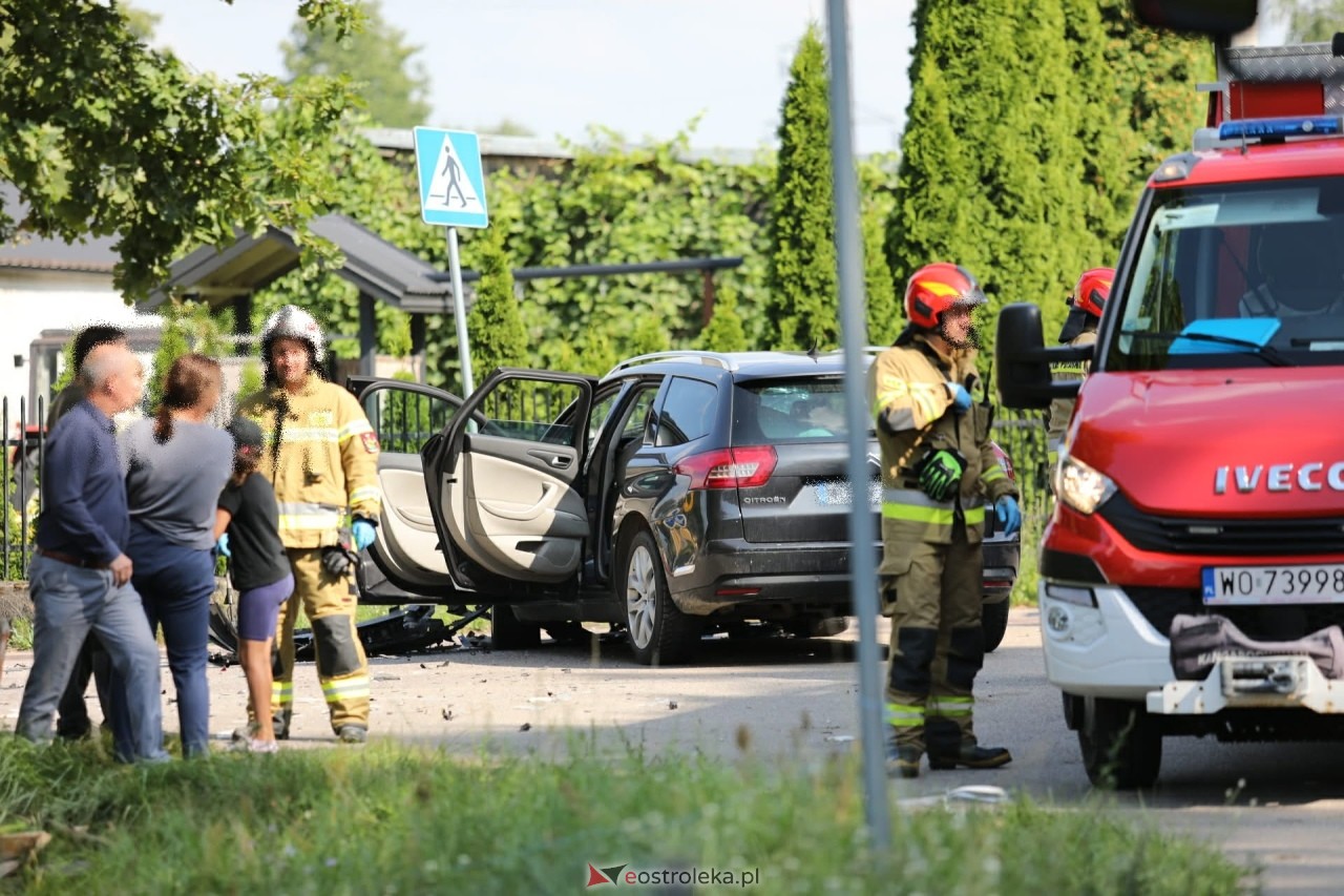 Wypadek w drogowy Gnatach [21.08.2026] - zdjęcie #17 - eOstroleka.pl