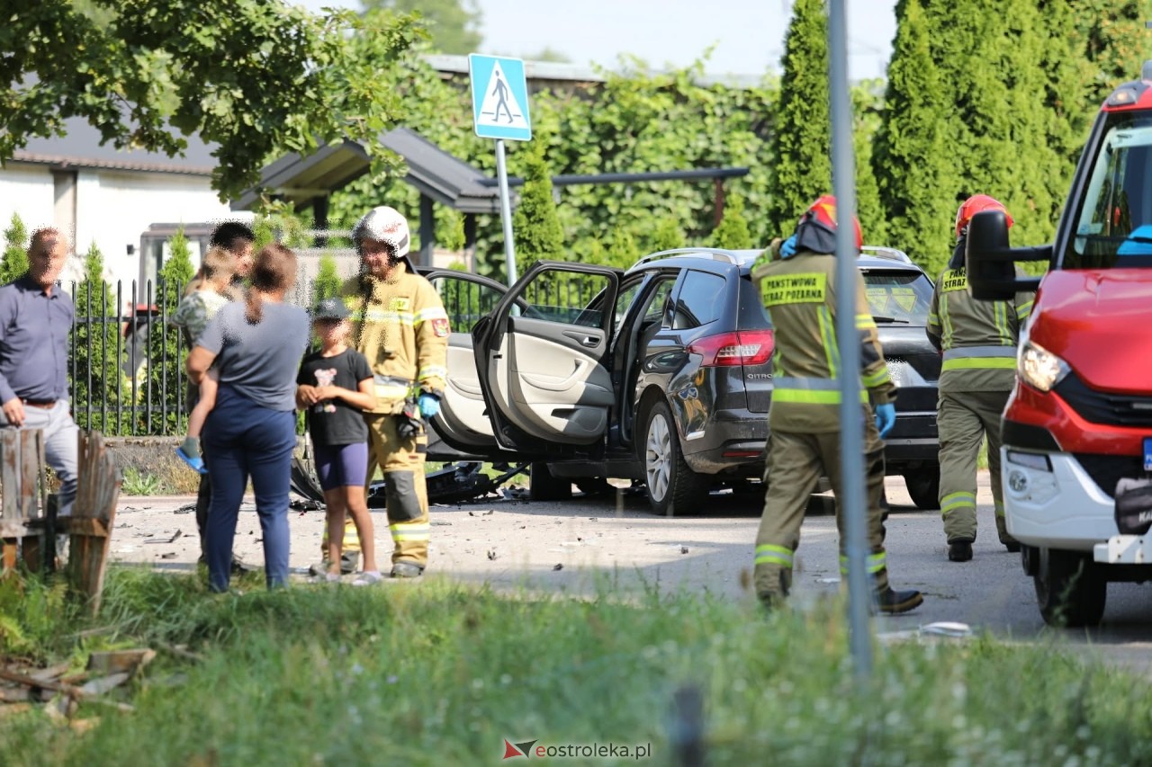 Wypadek w drogowy Gnatach [21.08.2026] - zdjęcie #11 - eOstroleka.pl