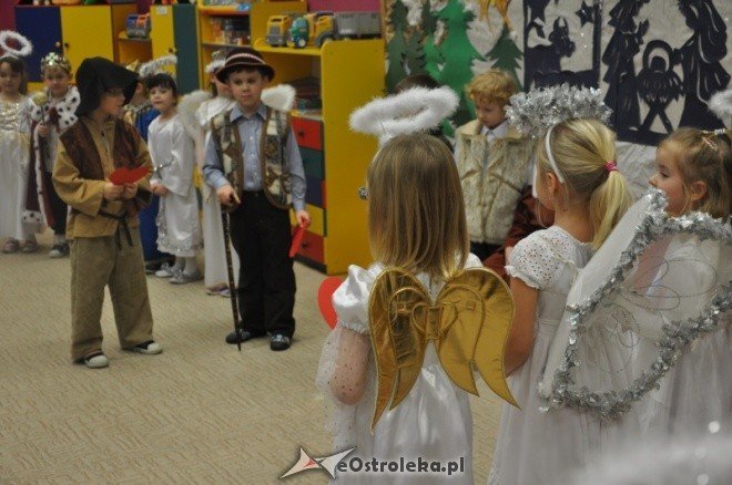 Przedszkole Miejskie nr 8: Jasełka dla rodziców [21.XII.2011] - zdjęcie #25 - eOstroleka.pl