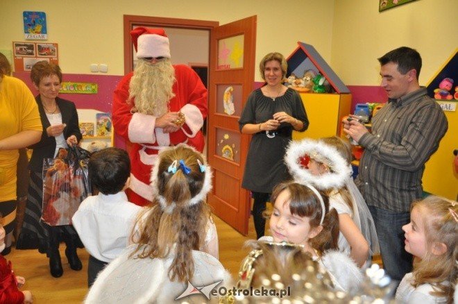 Przedszkole Miejskie nr 8: Jasełka dla rodziców [21.XII.2011] - zdjęcie #6 - eOstroleka.pl
