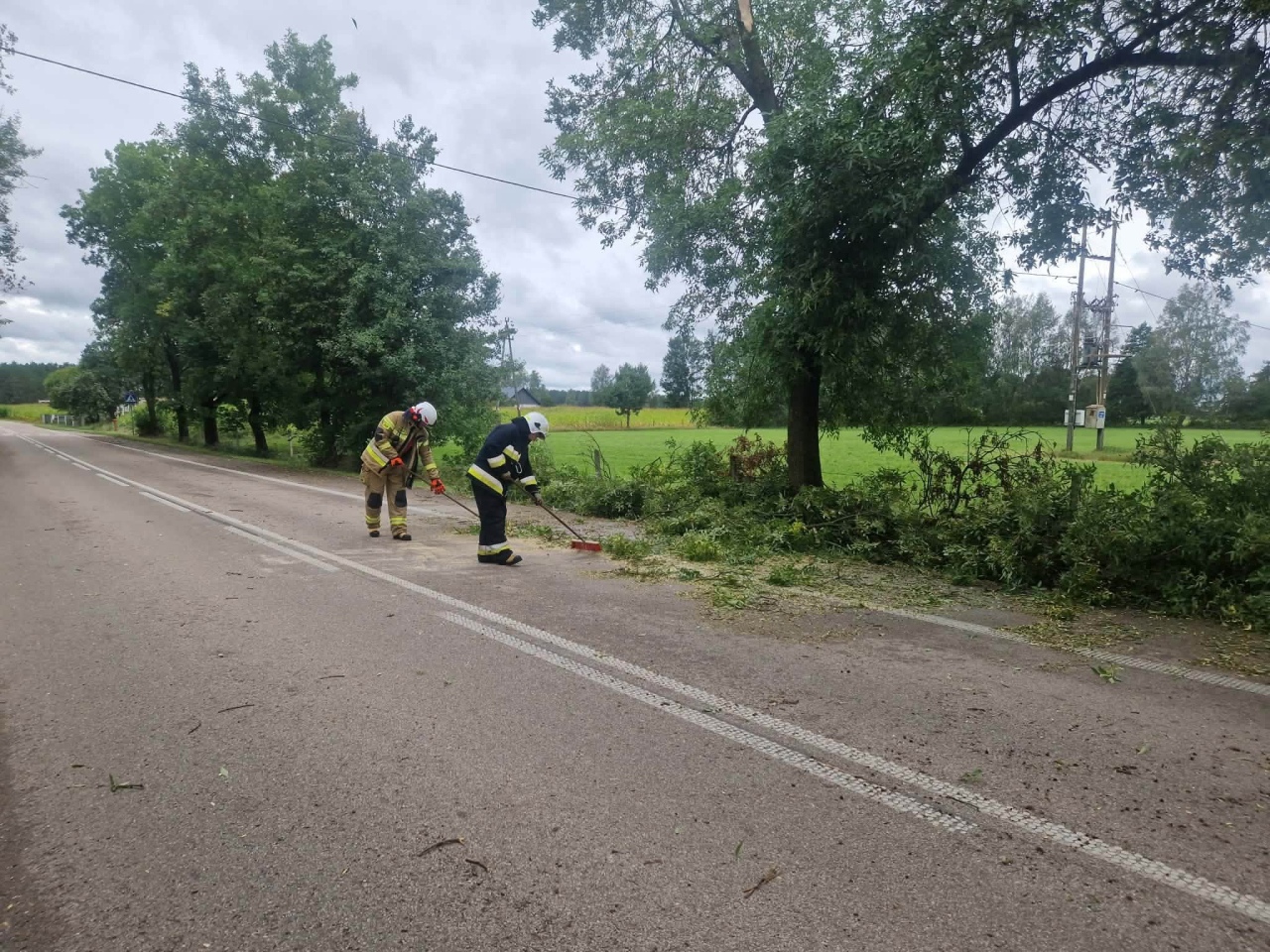 Skutki nawałnicy w Ostrołęce i powiecie ostrołęckim [23.08.2026] - zdjęcie #41 - eOstroleka.pl