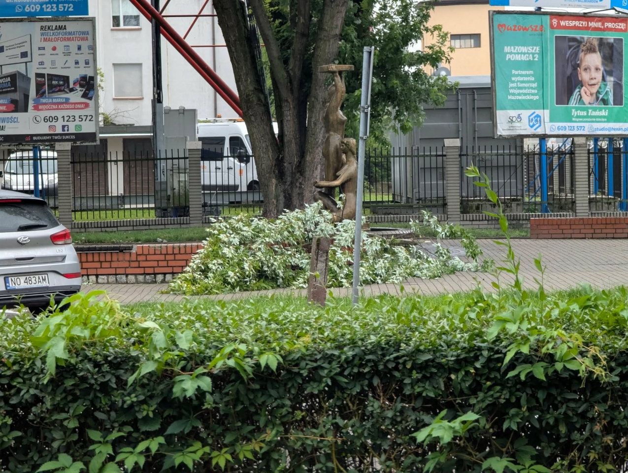Skutki nawałnicy w Ostrołęce i powiecie ostrołęckim [23.08.2026] - zdjęcie #23 - eOstroleka.pl