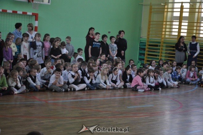 Wigilia w szkole podstawowej nr 2 [22.XII.2011] - zdjęcie #3 - eOstroleka.pl